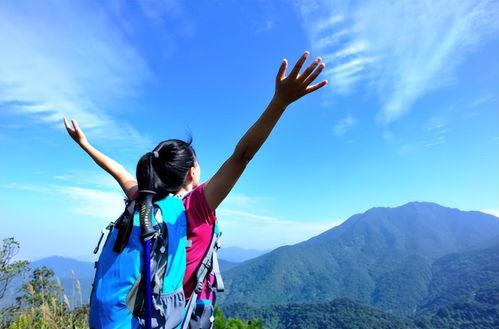 女人登山图片大全,女性登山者的壮丽瞬间