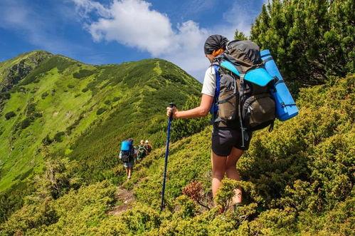 女人登山图片大全,女性登山者的壮丽瞬间