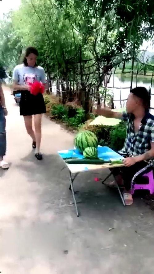 农村吃瓜爆料视频,揭秘乡村生活那些事儿