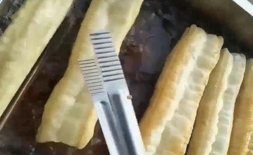 做油条的视频,家常美味，轻松学会