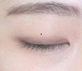 眼部彩妆图片大全,百变妆容大盘点