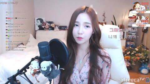 韩国美女主播直播间