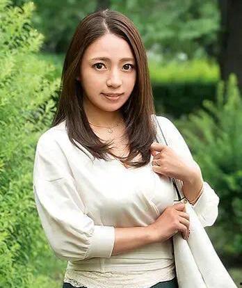 织田真子视频,揭秘日本时尚界的璀璨明星