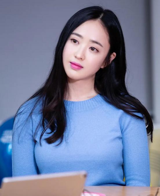 韩国演员智炫,闪耀银幕的韩国演技新星