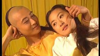 何美钿床吻戏,激情四溢的浪漫瞬间